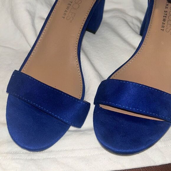 Like New Aerosoles Heels - Picture 7 of 15